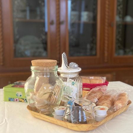 La Casa Di Nonna Celeste Brindisi Bagian luar foto