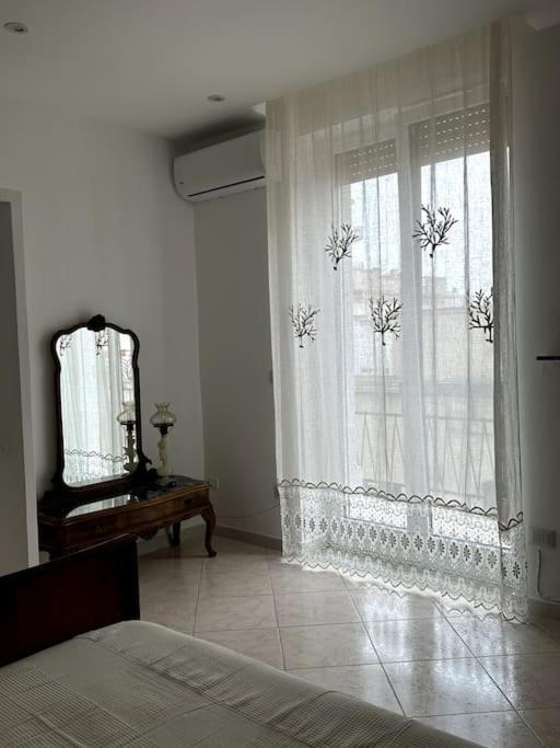 La Casa Di Nonna Celeste Brindisi Bagian luar foto