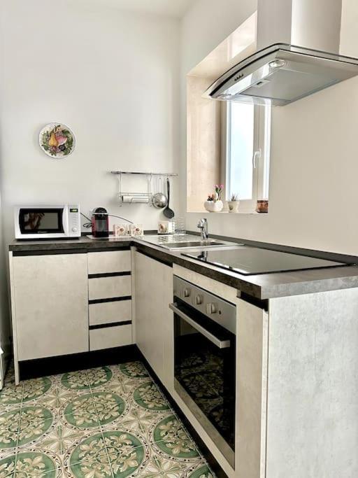 La Casa Di Nonna Celeste Brindisi Bagian luar foto