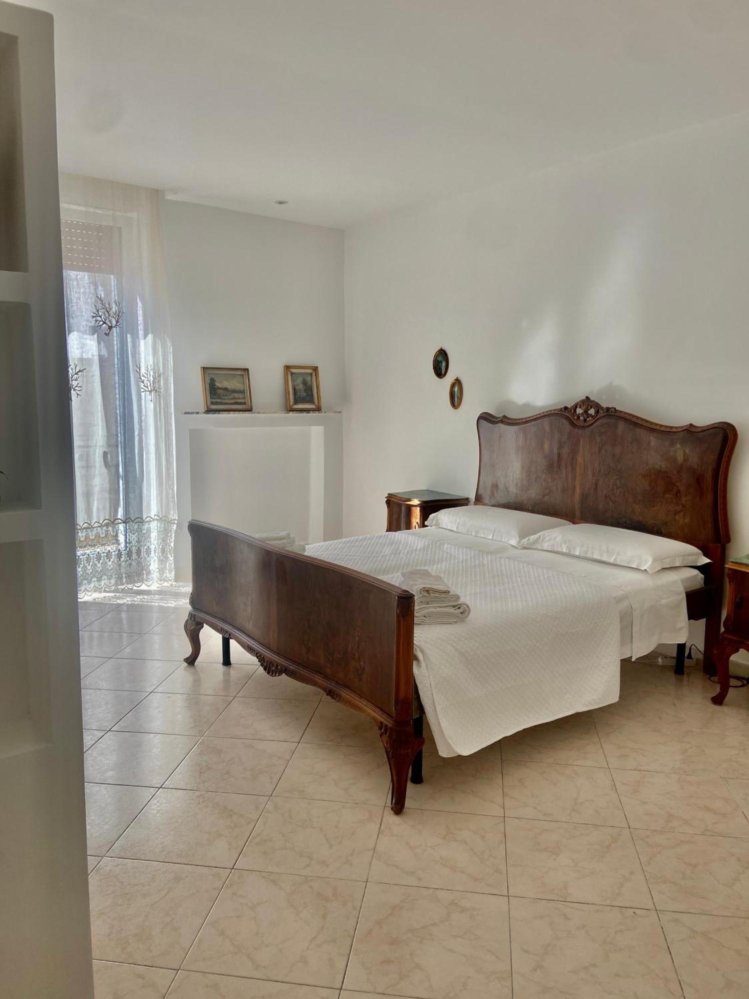 La Casa Di Nonna Celeste Brindisi Bagian luar foto